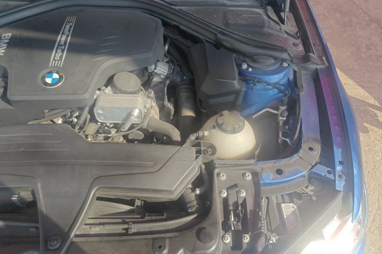 Used BMW 3 Series 2016 320i M Sport Engine Bay Left