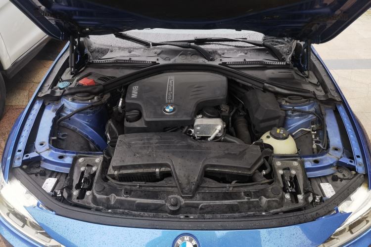 Used BMW 3 Series 2016 320i M Sport Engine Bay