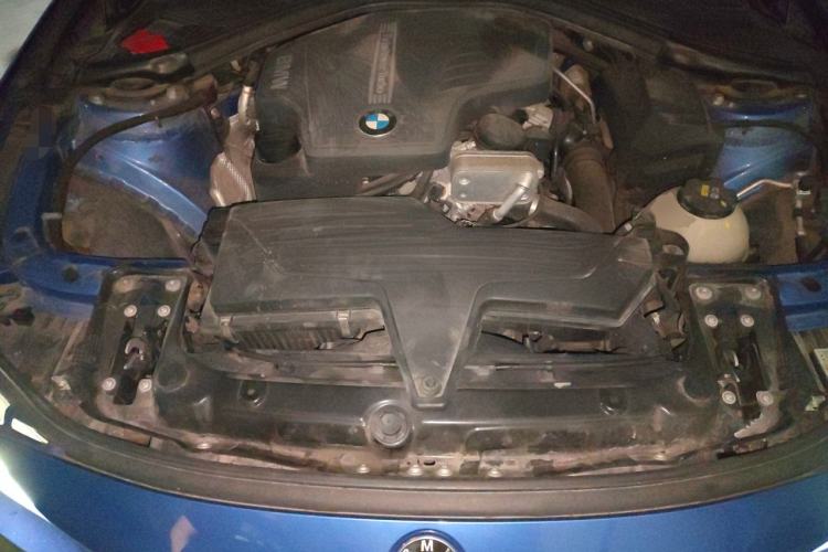 Used BMW 3 Series 2016 320i M Sport Engine Bay
