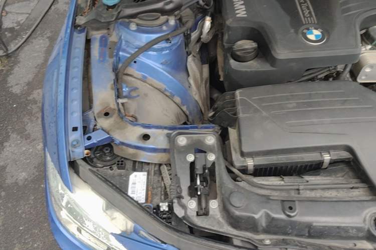 Used BMW 3 Series 2016 328i M Sport Engine Bay Right