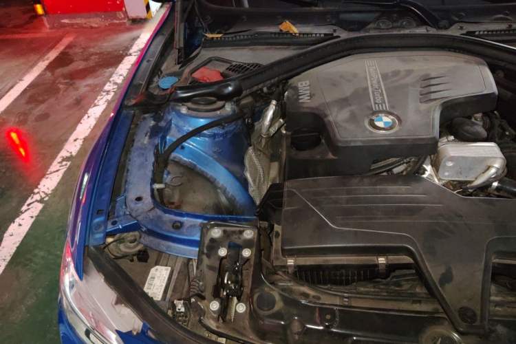 Used BMW 3 Series 2016 328i M Sport Engine Bay Right