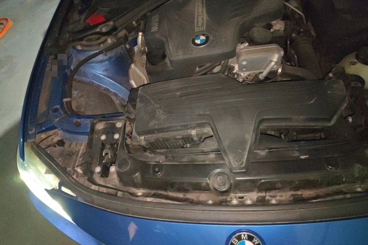 Used BMW 3 Series 2016 320i M Sport Engine Bay Right