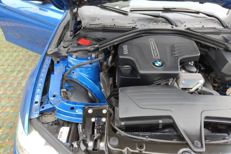 Used BMW 3 Series 2016 328i M Sport Engine Bay Right