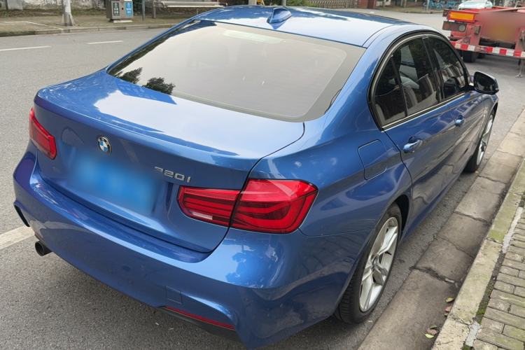 Used BMW 3 Series 2016 320i M Sport Exterior 4