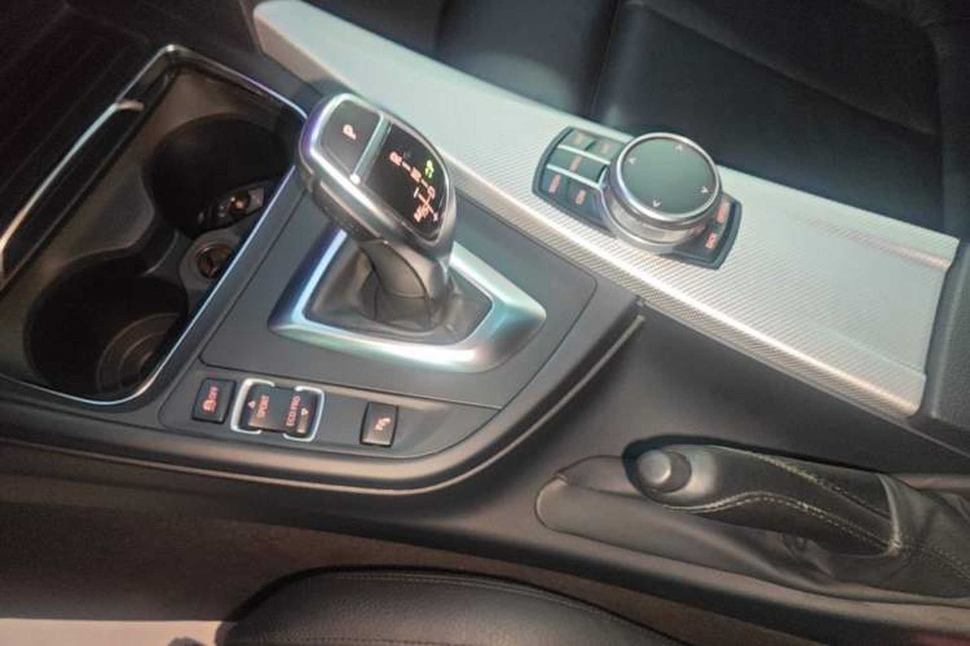 Used BMW 3 Series 2016 328i xDrive M Sport Edition Gear Lever