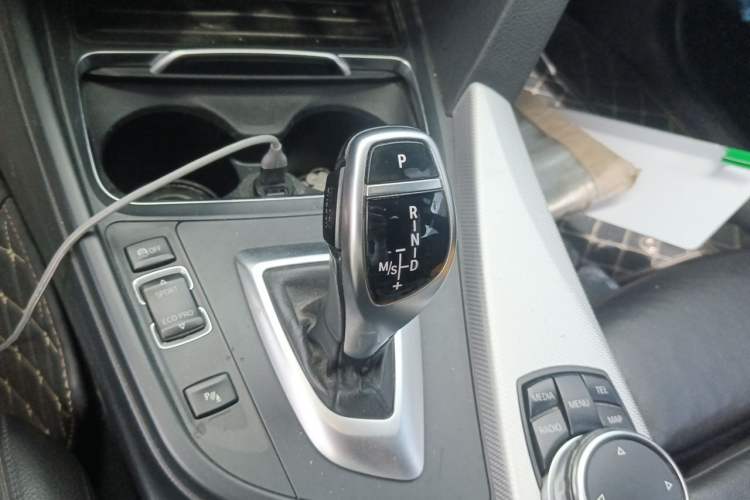 Used BMW 3 Series 2016 328i M Sport Gear Lever