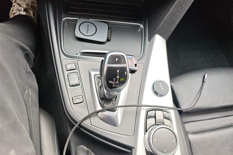 Used BMW 3 Series 2016 328i xDrive M Sport Edition Gear Lever