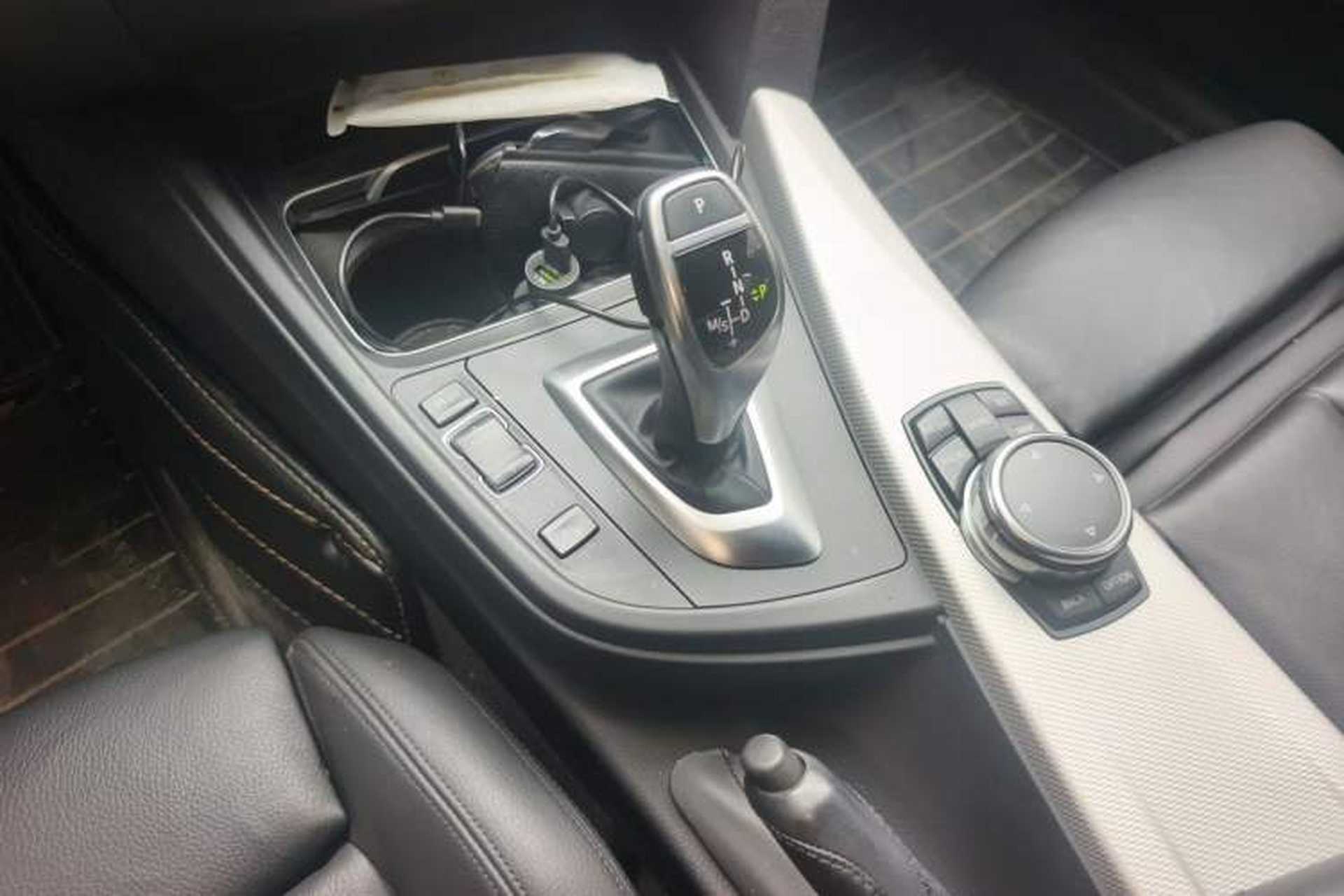 Used BMW 3 Series 2016 328i M Sport Gear Lever