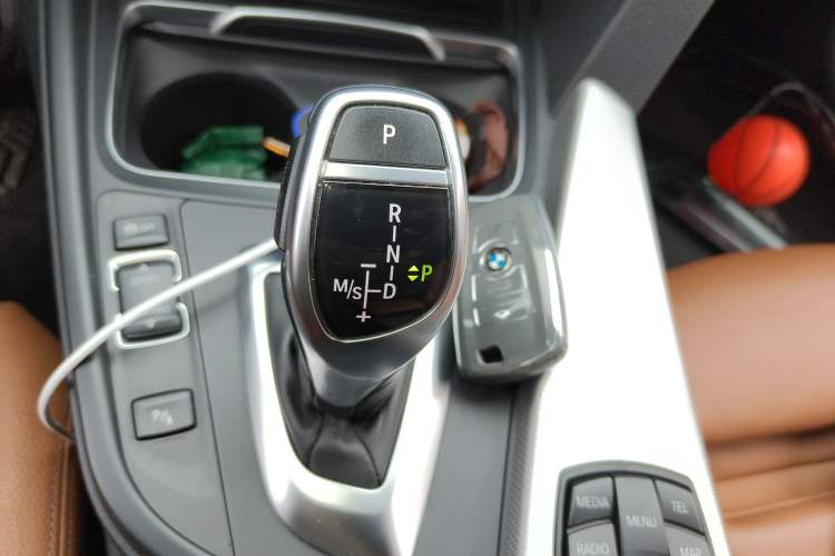 Used BMW 3 Series 2016 328i M Sport Gear Lever