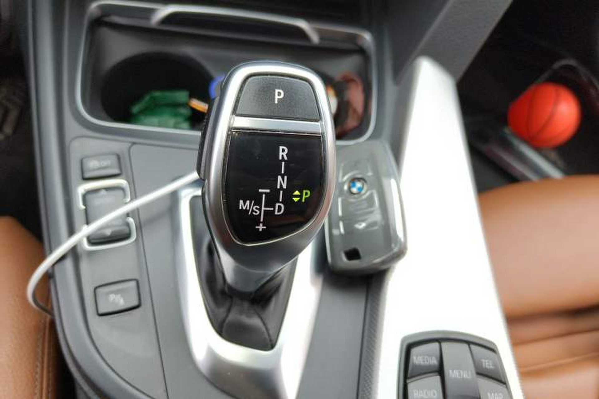 Used BMW 3 Series 2016 328i M Sport Gear Lever