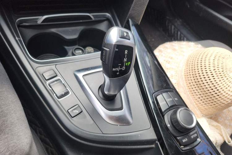 Used BMW 3 Series 2016 316i Fashion Model Gear Lever