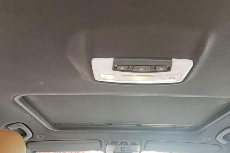 Used BMW 3 Series 2016 328i xDrive M Sport Edition Headliner
