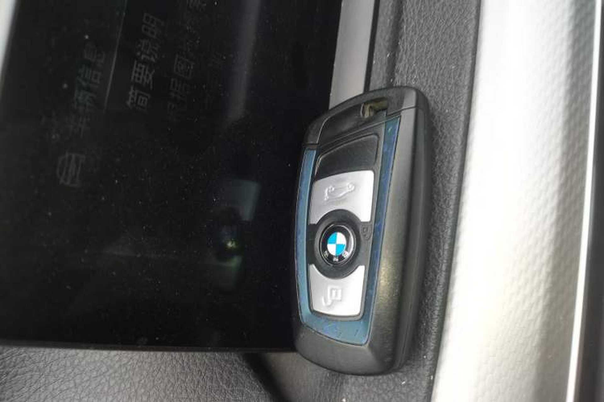Used BMW 3 Series 2016 328i M Sport Interior 1