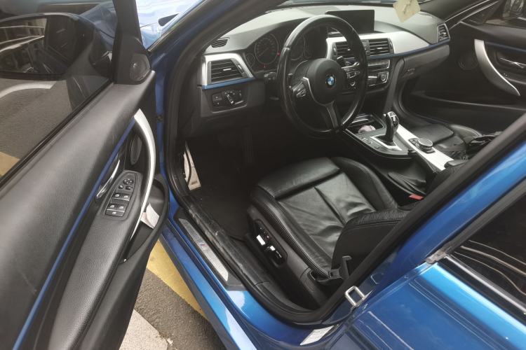 Used BMW 3 Series 2016 328i M Sport Interior 3