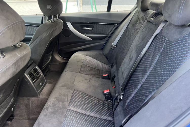Used BMW 3 Series 2016 320i M Sport Interior 3