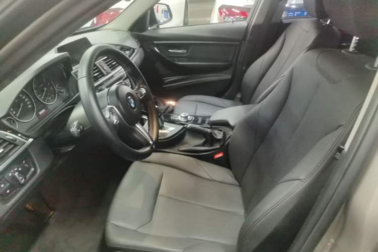 Used BMW 3 Series 2016 320Li Fashion Model Left Front Seat