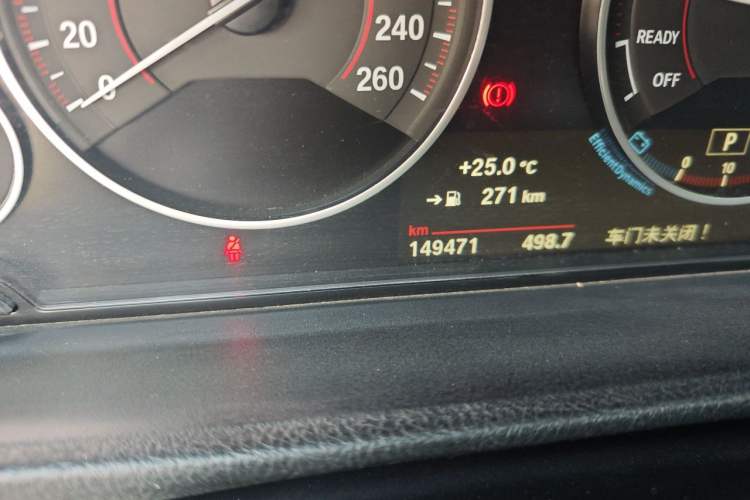 Used BMW 3 Series 2016 328i xDrive M Sport Edition Odometer Close Up