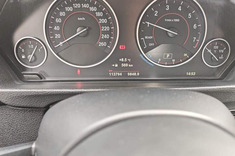 Used BMW 3 Series 2016 328i xDrive M Sport Edition Odometer Close Up