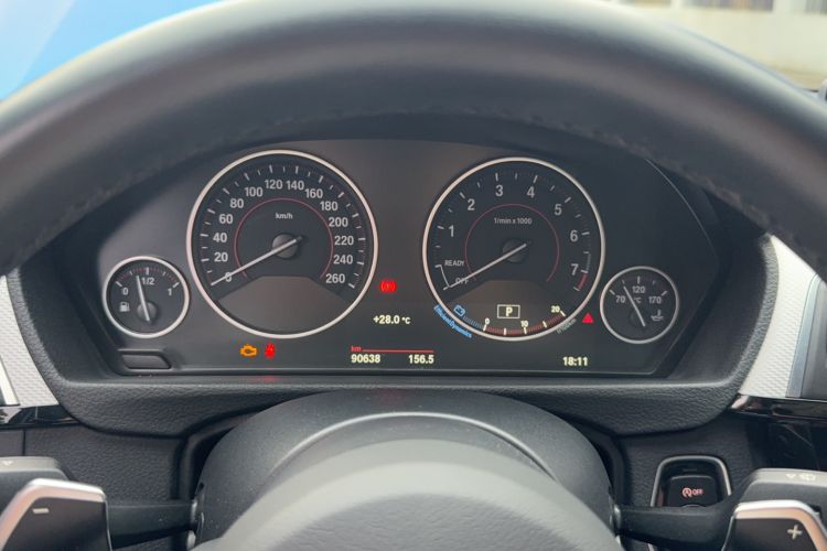 Used BMW 3 Series 2016 320i M Sport Odometer Close Up