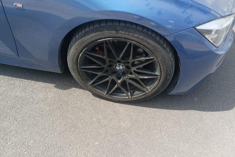 Used BMW 3 Series 2016 328i M Sport Right Front Wheel Hub
