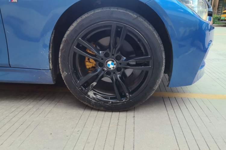 Used BMW 3 Series 2016 328i M Sport Right Front Wheel Hub