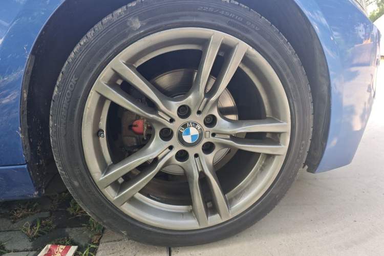 Used BMW 3 Series 2016 328i xDrive M Sport Edition Right Front Wheel Hub