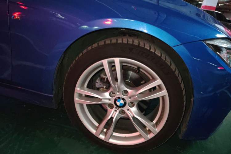 Used BMW 3 Series 2016 328i M Sport Right Front Wheel Hub