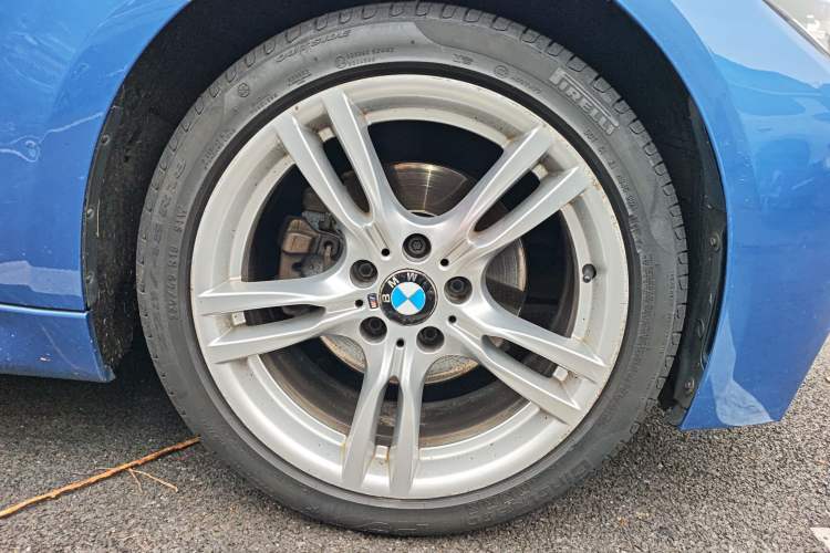 Used BMW 3 Series 2016 328i xDrive M Sport Edition Right Front Wheel Hub