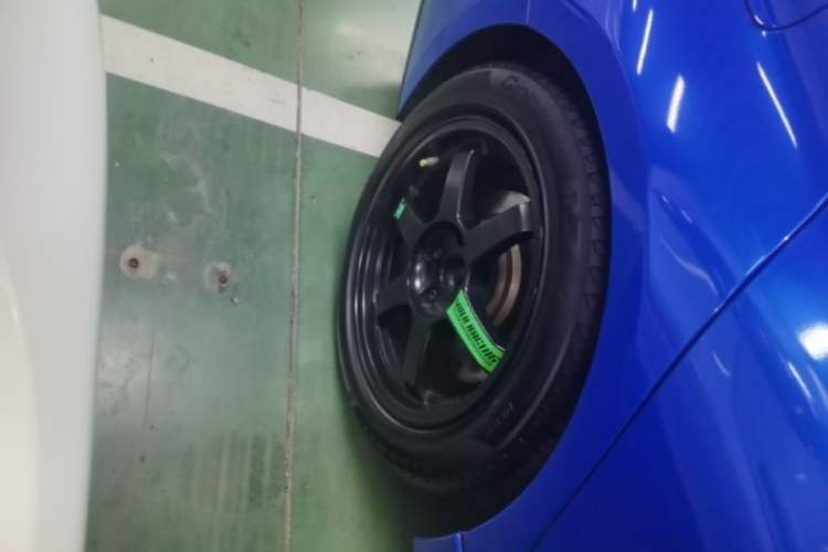 Used BMW 3 Series 2016 320Li Fashion Model Right Rear Wheel Hub