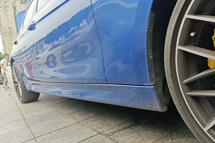 Used BMW 3 Series 2016 328i xDrive M Sport Edition Right Side Sill