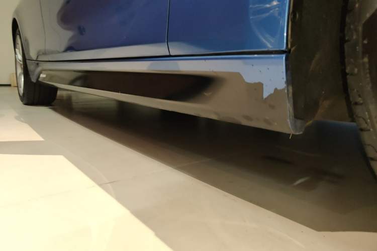 Used BMW 3 Series 2016 328i xDrive M Sport Edition Right Side Sill