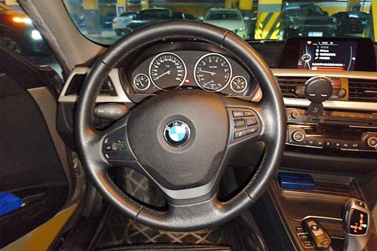 Used BMW 3 Series 2016 320i Fashion Model Steering Wheel