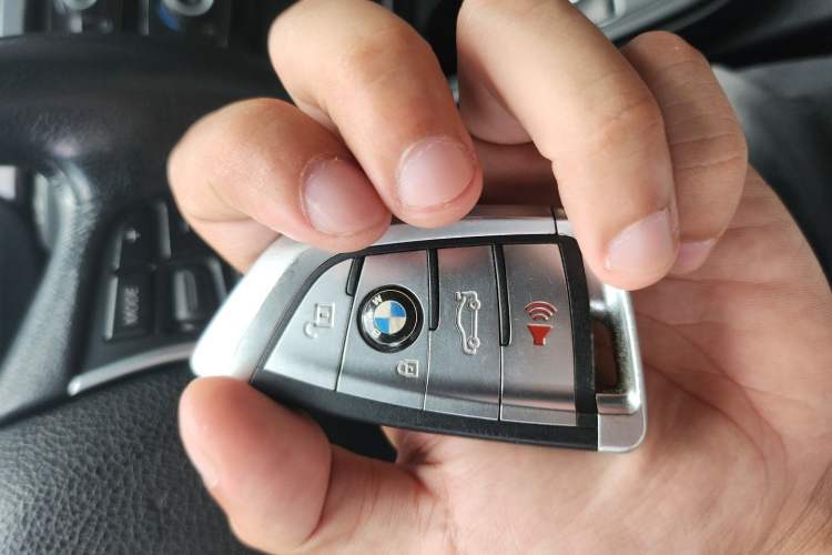 Used BMW 3 Series 2016 316i Fashion Model Vehicle Key