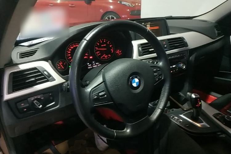 Used BMW 3 Series 2016 320Li Ambition Model Center Console