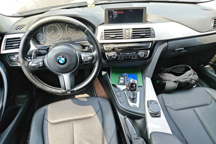 Used BMW 3 Series 2016 320Li Ambition Model Center Console