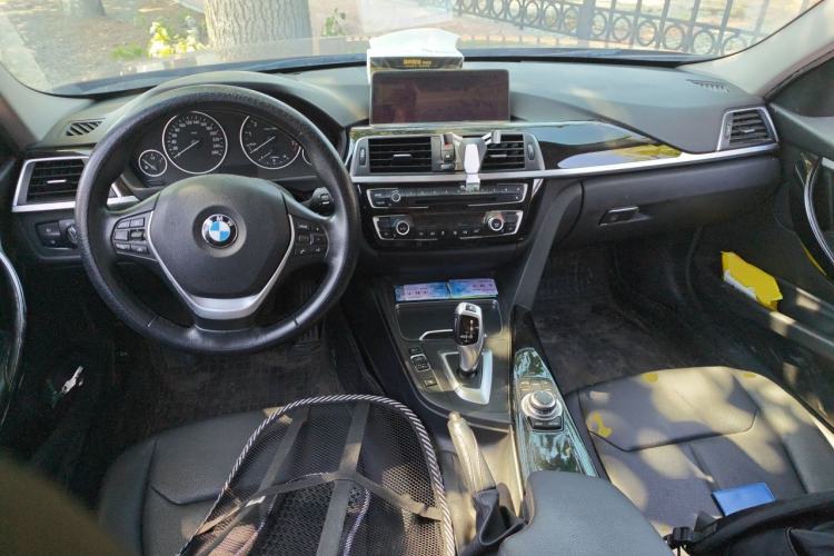 Used BMW 3 Series 2016 320Li Fashion Model Center Console