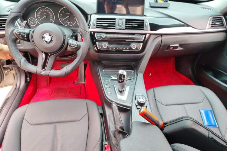 Used BMW 3 Series 2016 320Li Ambition Model Center Console