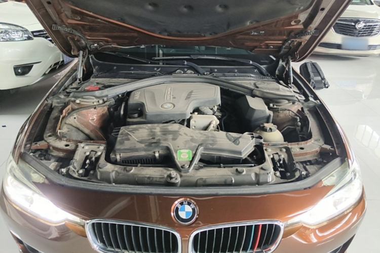 Used BMW 3 Series 2016 320Li Fashion Model Engine Bay