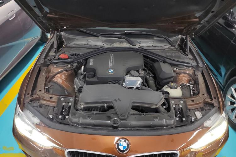 Used BMW 3 Series 2016 320Li Fashion Model Engine Bay