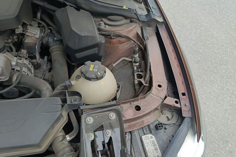 Used BMW 3 Series 2016 320Li Ambition Model Engine Bay Left