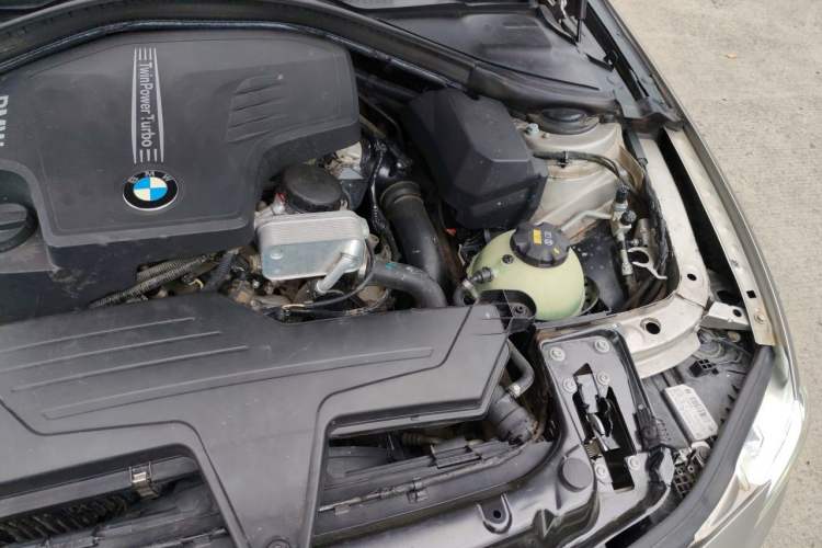Used BMW 3 Series 2016 320Li Ambition Model Engine Bay Left
