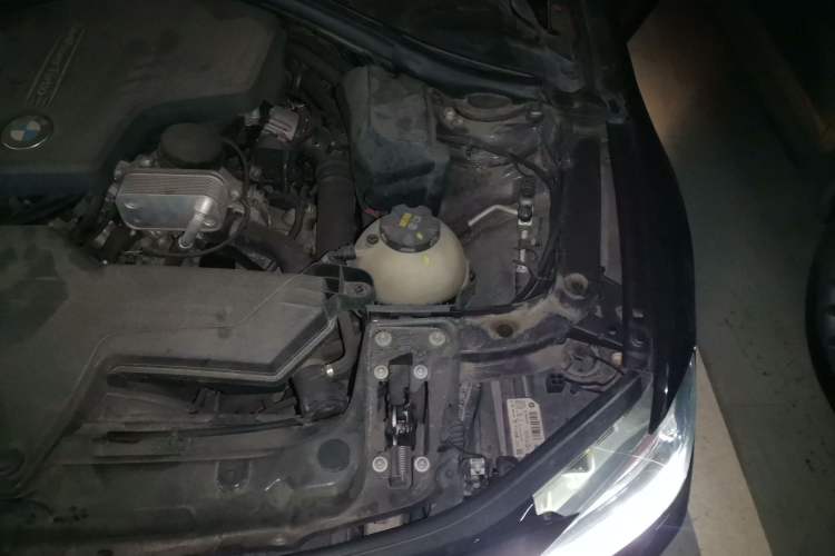 Used BMW 3 Series 2016 320Li Fashion Model Engine Bay Left