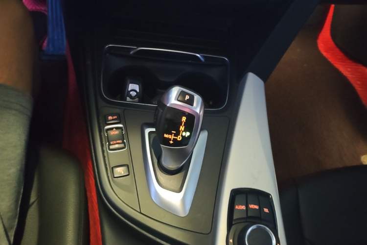 Used BMW 3 Series 2016 320Li Ambition Model Gear Lever