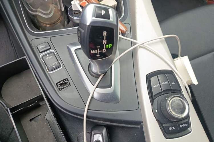 Used BMW 3 Series 2016 320Li Ambition Model Gear Lever