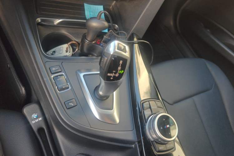 Used BMW 3 Series 2016 320Li Fashion Model Gear Lever