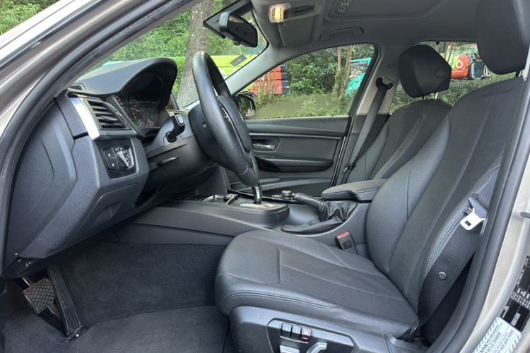 Used BMW 3 Series 2016 320Li Ambition Model Interior 1