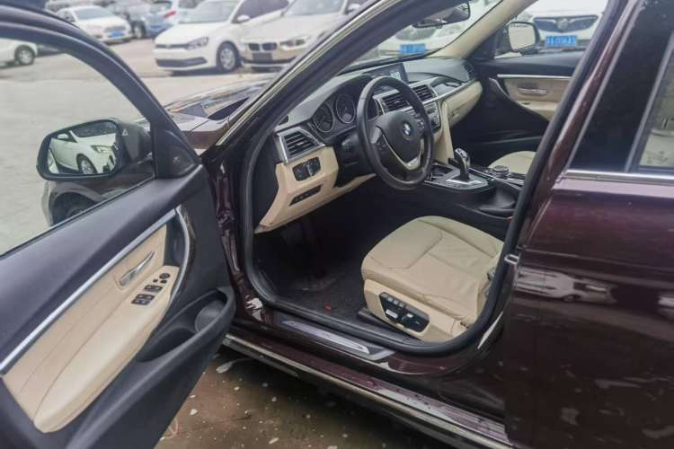 Used BMW 3 Series 2016 335Li Luxury Design Package Interior 2