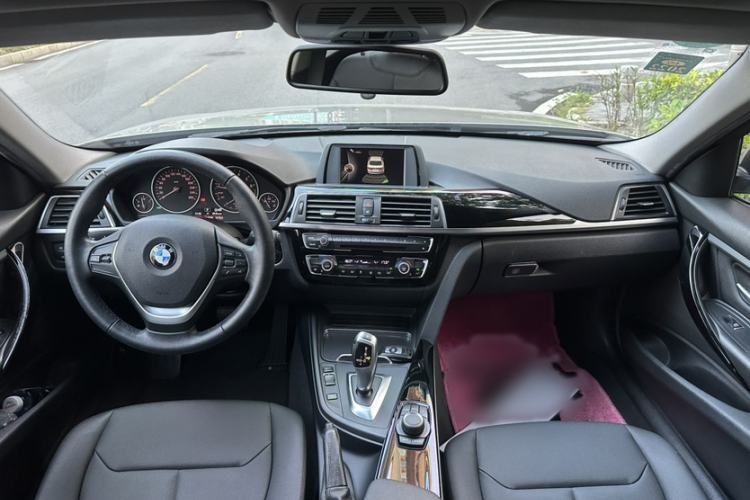 Used BMW 3 Series 2016 320Li Ambition Model Interior 2
