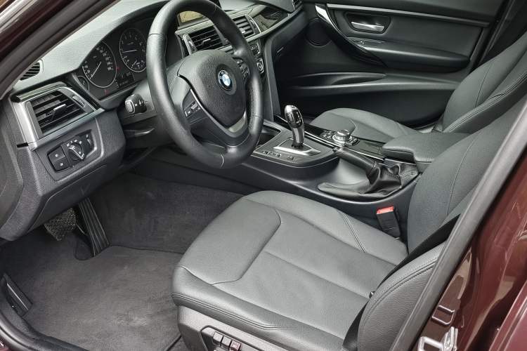 Used BMW 3 Series 2016 320Li Fashion Model Interior 3
