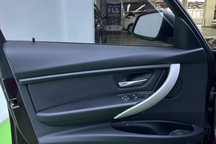Used BMW 3 Series 2016 320Li Fashion Model Interior 6
